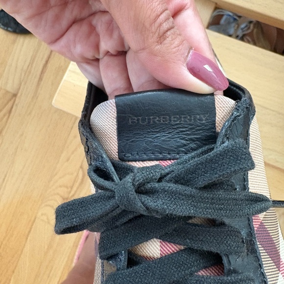 Burberry Black and Tan Checkered Sneakers size EU 39 - Picture 9 of 11